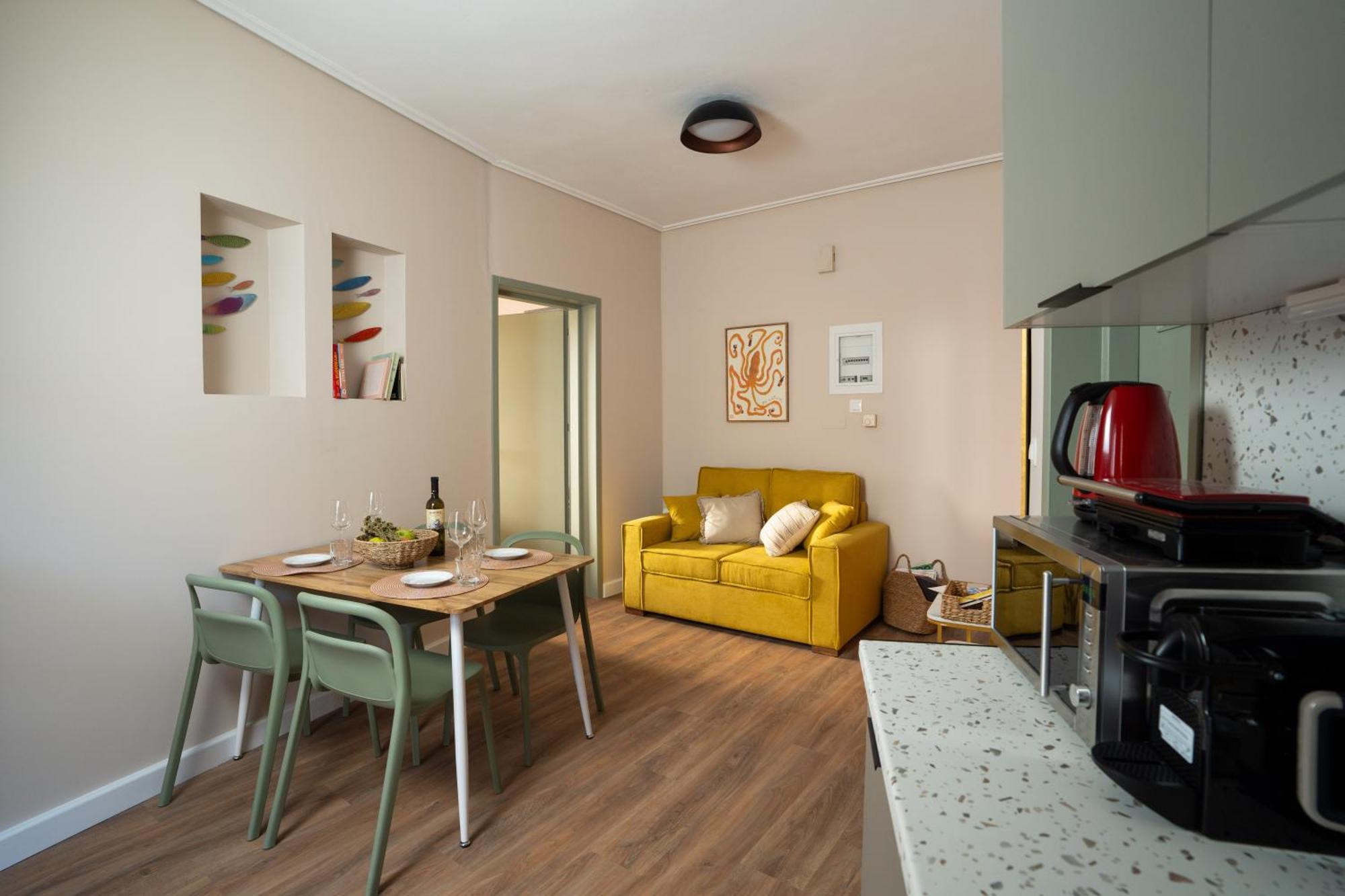 Nyx Guesthouse Триполис Екстериор снимка