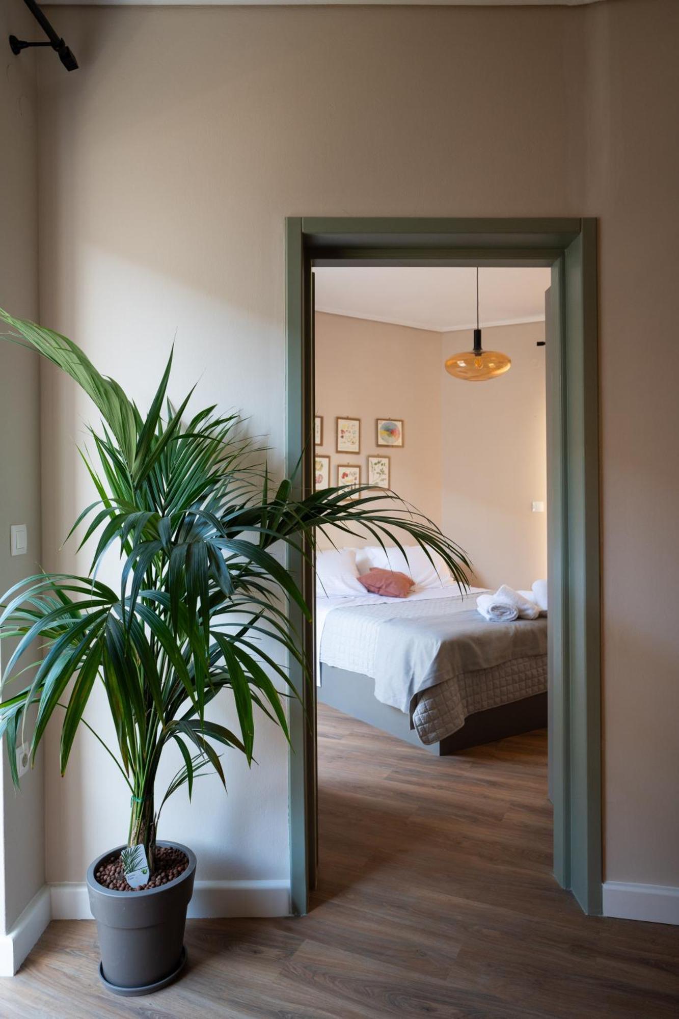 Nyx Guesthouse Триполис Екстериор снимка