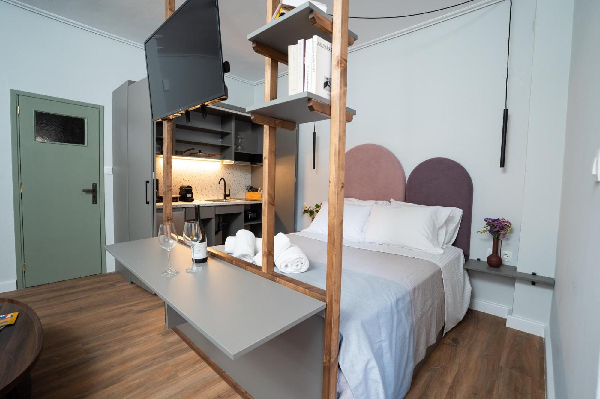 Nyx Guesthouse Триполис Екстериор снимка